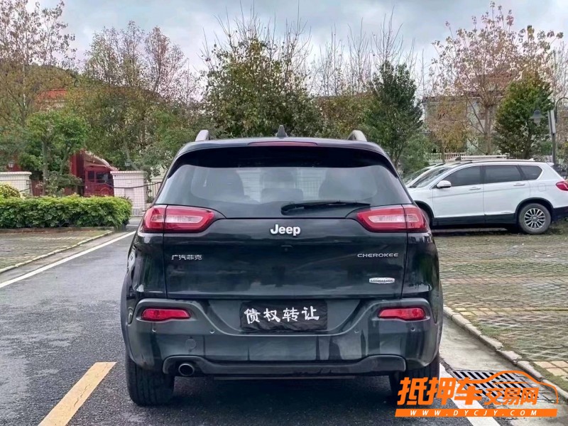 中山16年Jeep自由光5