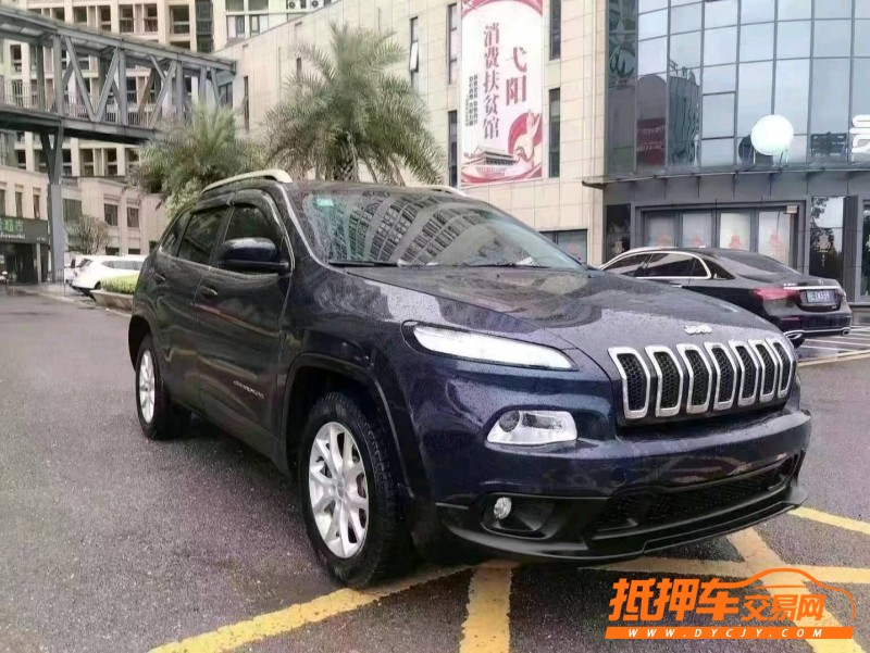 景德鎮18年Jeep自由光2
