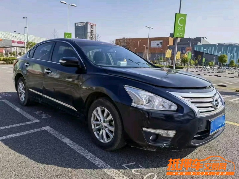武漢15年日產天籟2