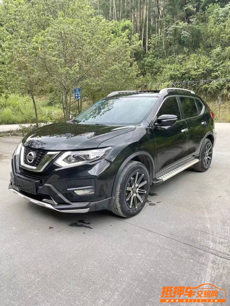 欽州19年日產奇駿8