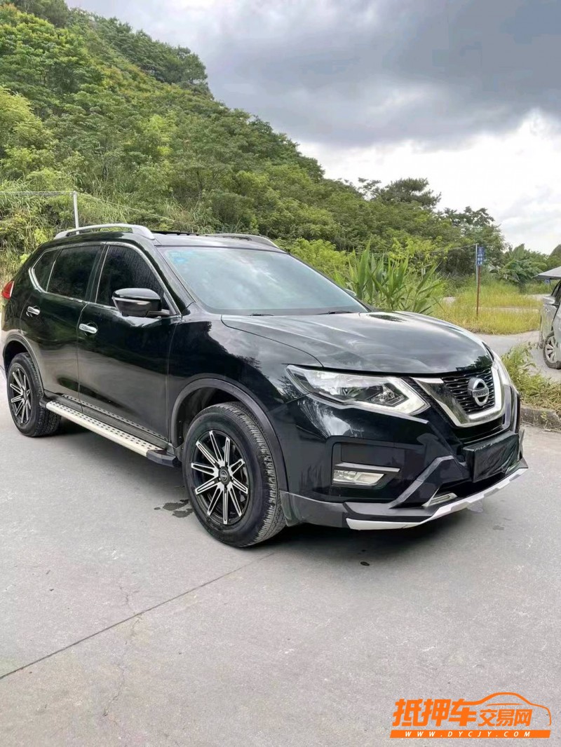 欽州19年日產奇駿7
