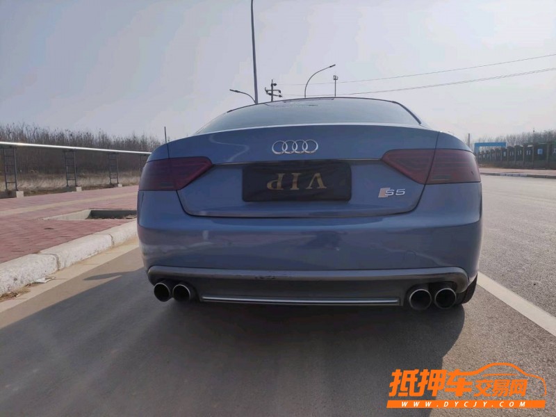 鄭州13年奧迪A57