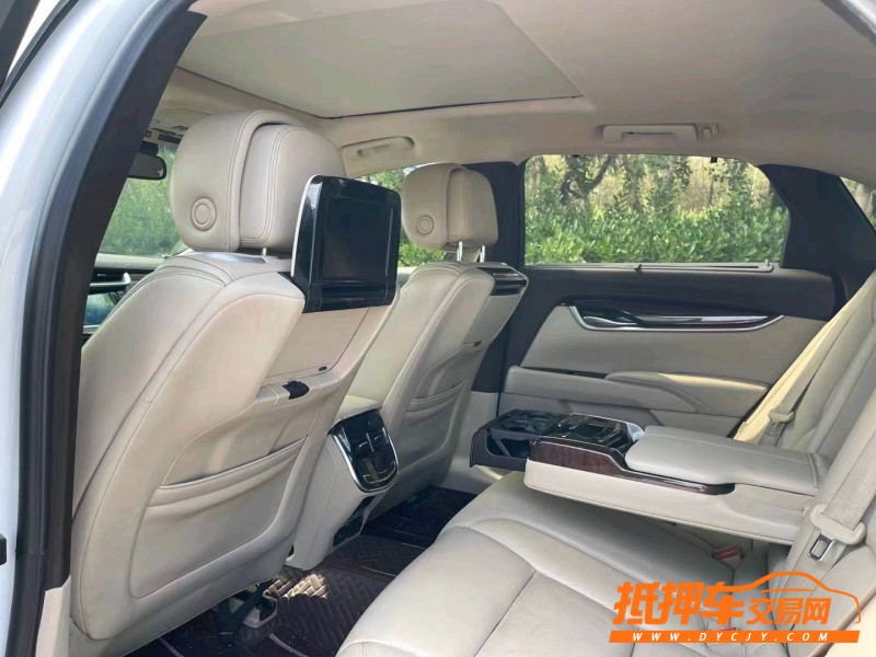 濟寧14年凱迪拉克XTS6