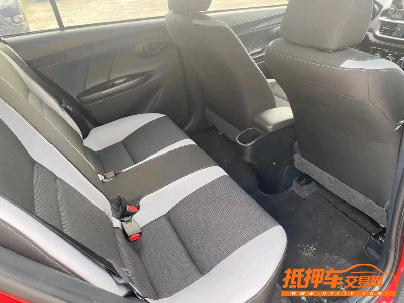安順21年豐田YARiS L 致炫3