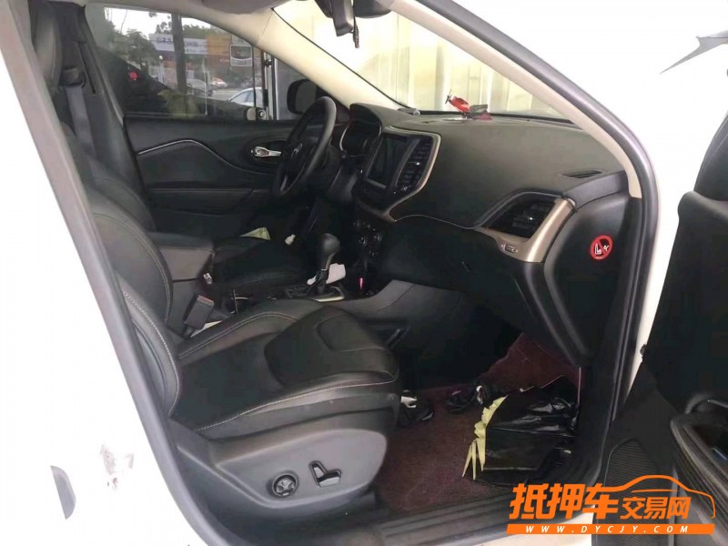 廣州17年Jeep自由光3