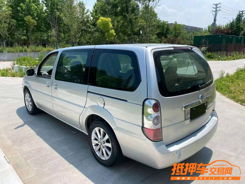 潍坊11年别克GL88