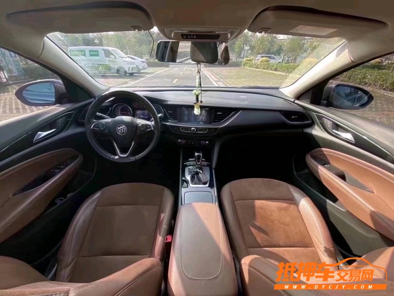 中山20年别克君威6