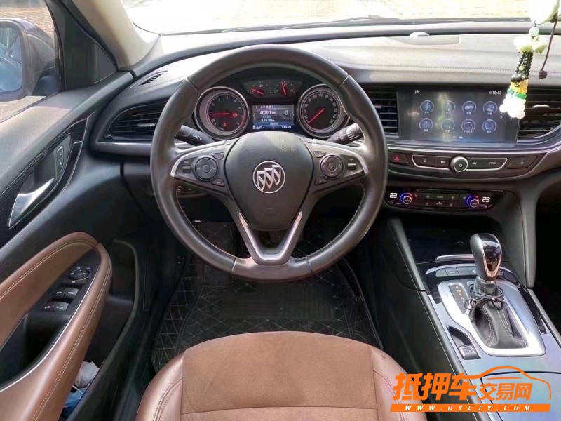 中山20年别克君威7