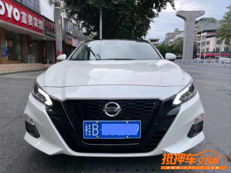 防城港21年日產天籟1