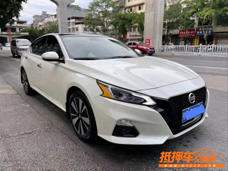 防城港21年日產天籟6