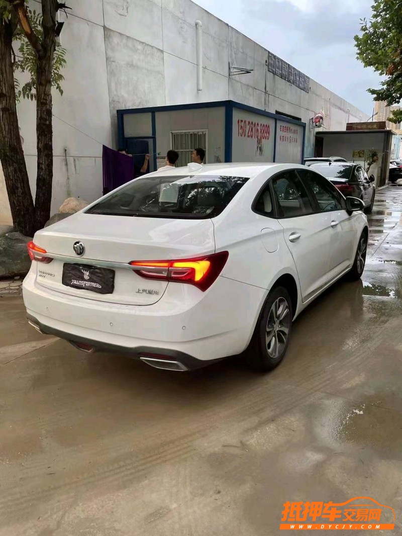 邢台22年别克威朗5