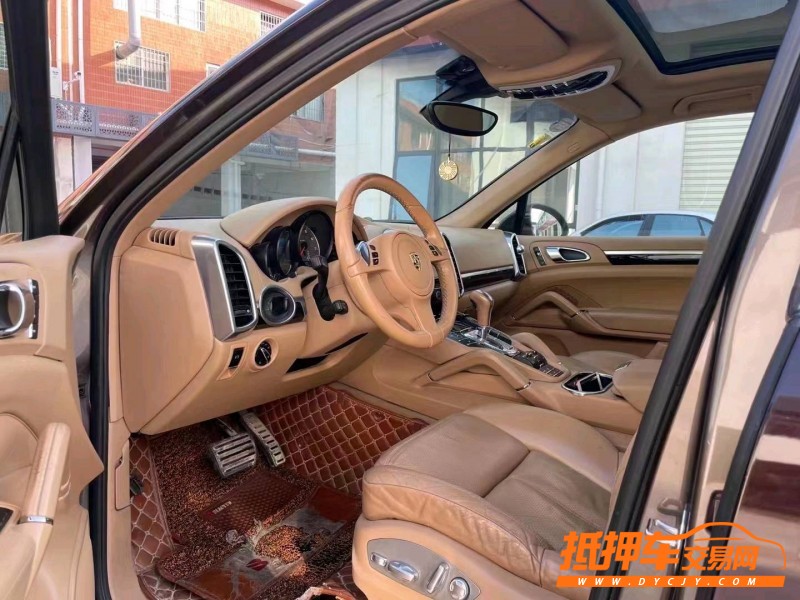 南平12年保時捷卡宴8