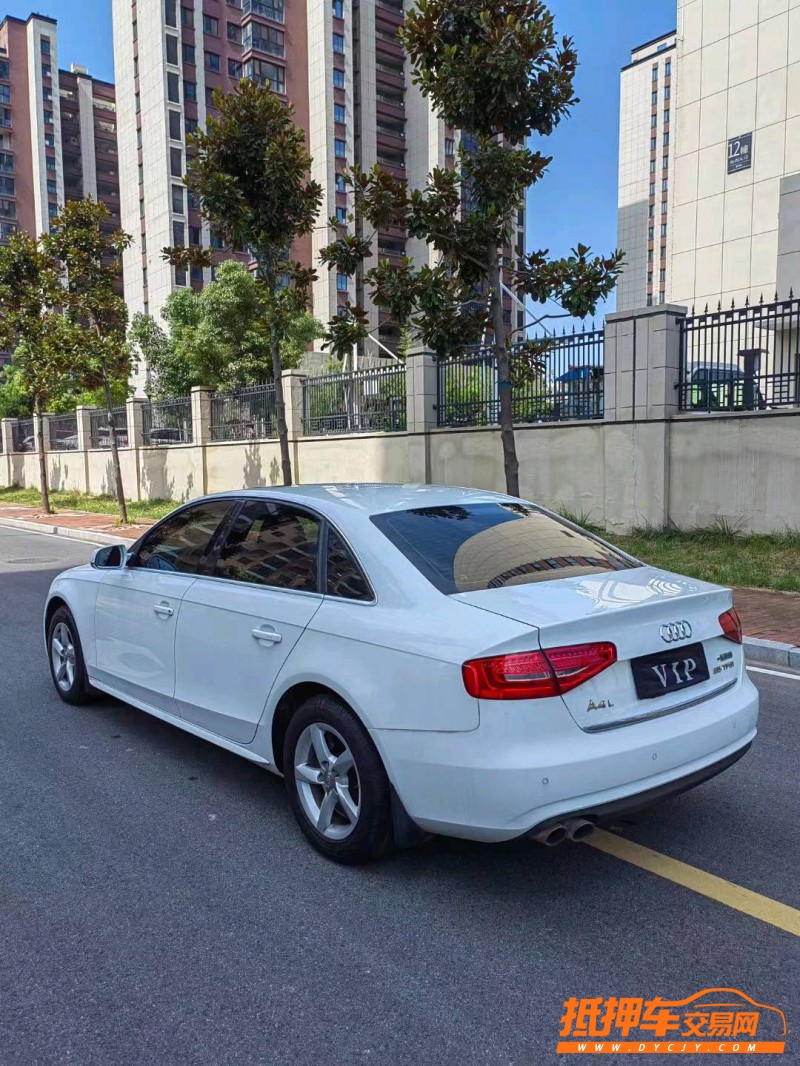 銅陵15年奧迪A4L5