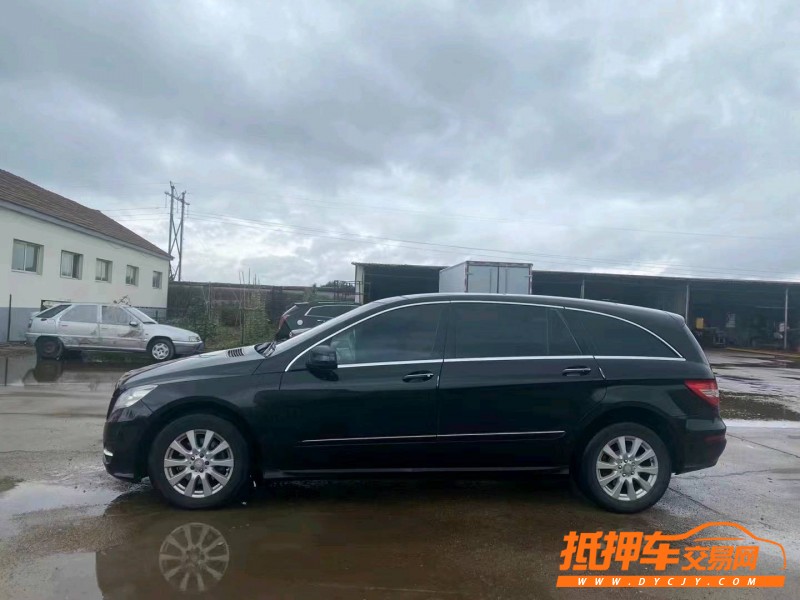 潍坊11年奔驰R8