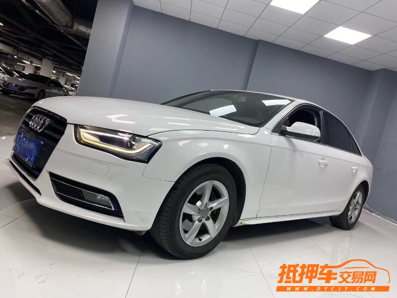成都14年奧迪A4L8