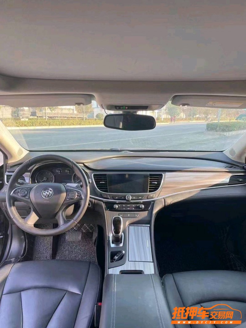 徐州20年别克君越4