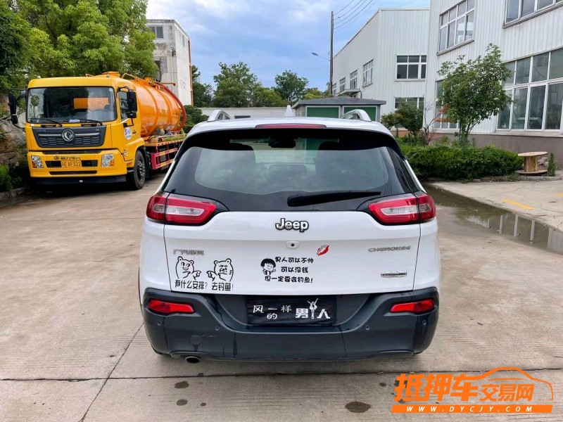 徐州17年Jeep自由光1