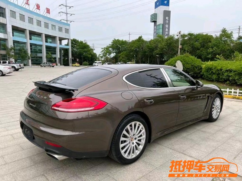 鹽城14年保時捷帕拉梅拉8