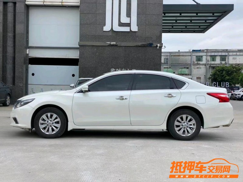 東莞17年日產天籟4