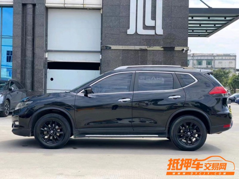 東莞18年日產奇駿4