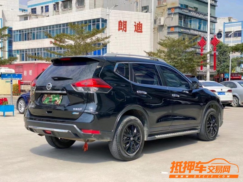 東莞18年日產奇駿8