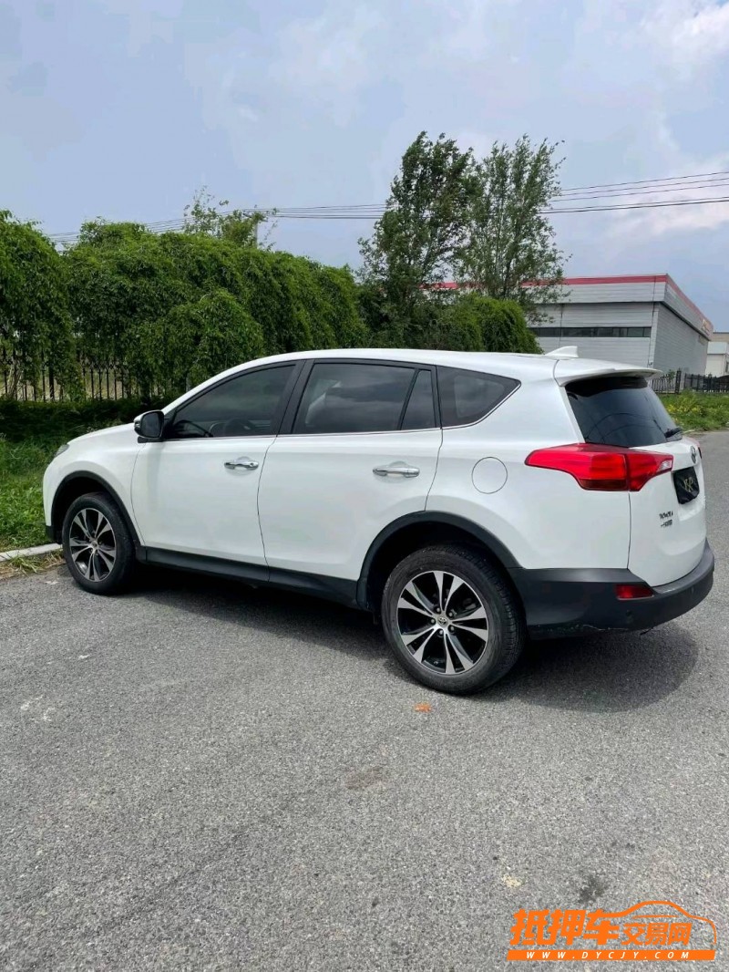 沈阳16年丰田RAV46