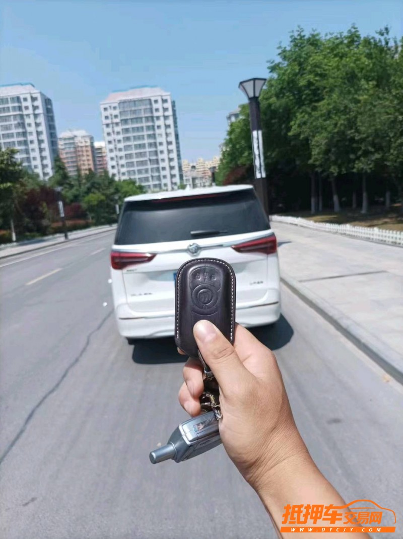 青岛20年别克GL89