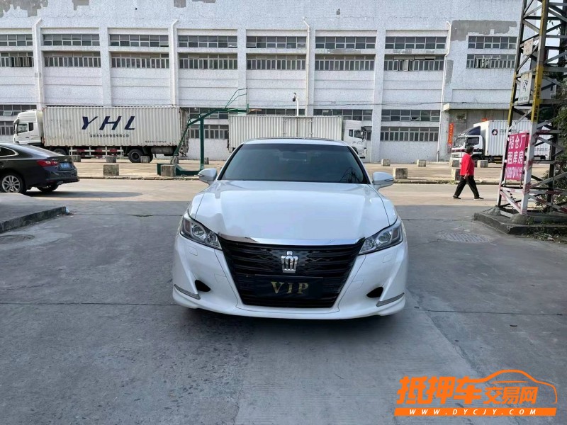 东莞17年丰田皇冠1