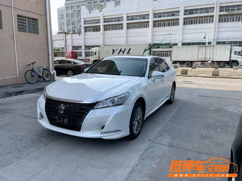 东莞17年丰田皇冠2