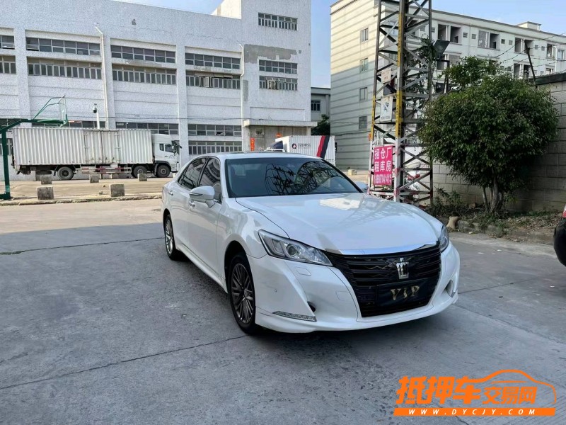 东莞17年丰田皇冠3