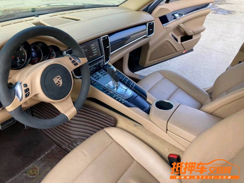 沈陽11年保時捷帕拉梅拉1