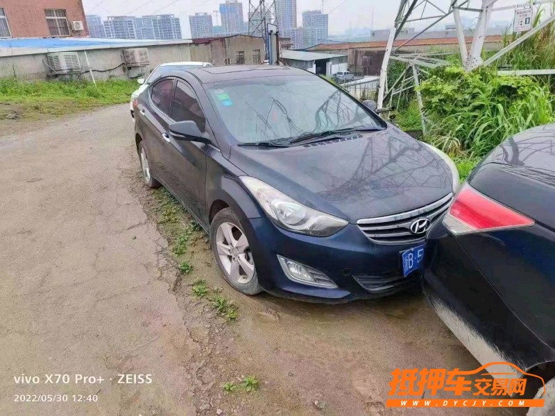 北京13年现代朗动1