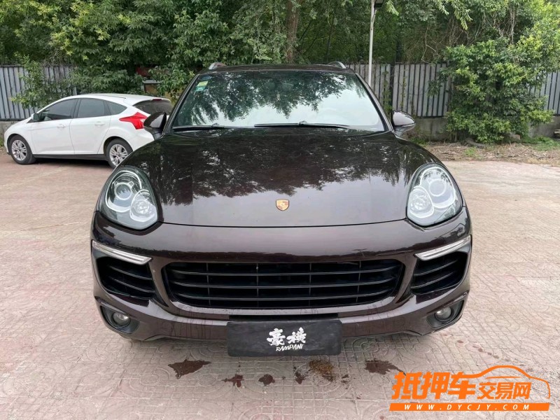 濟寧15年保時捷卡宴1