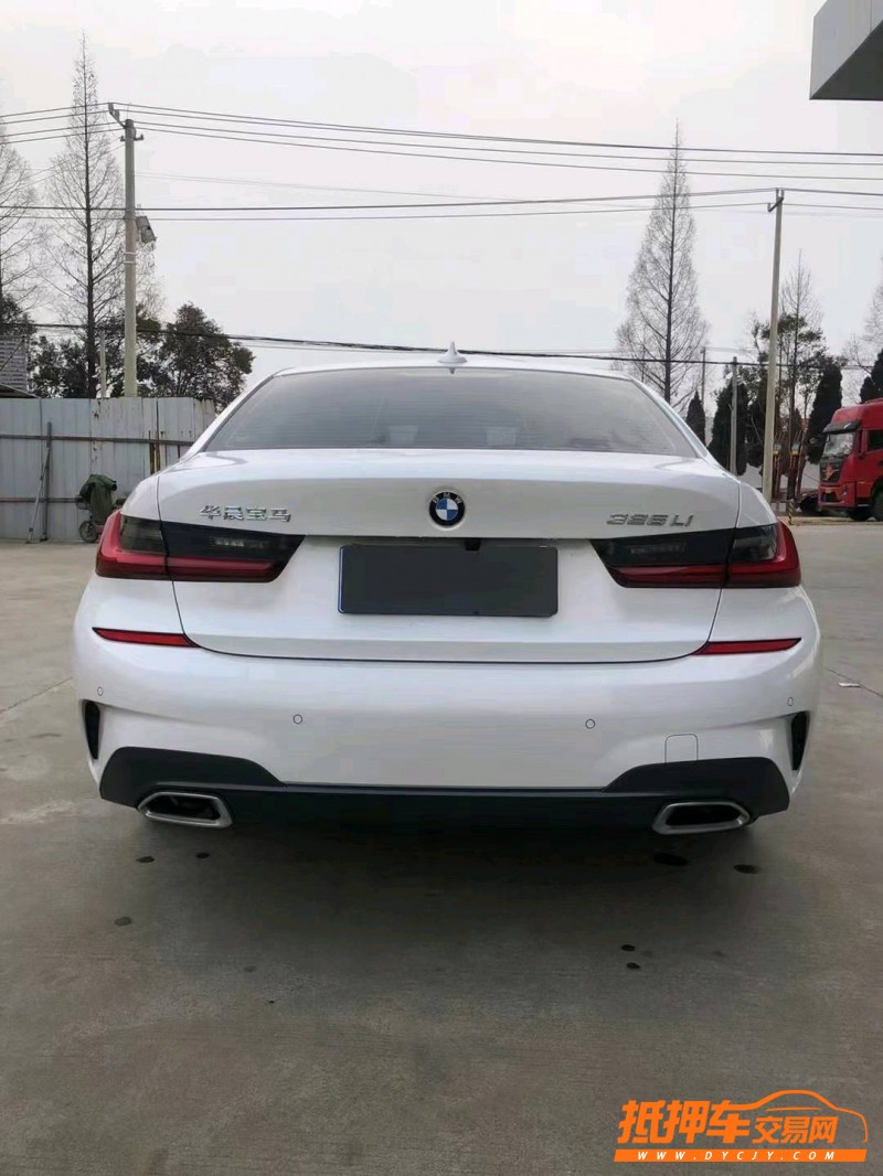 徐州21年宝马3系9