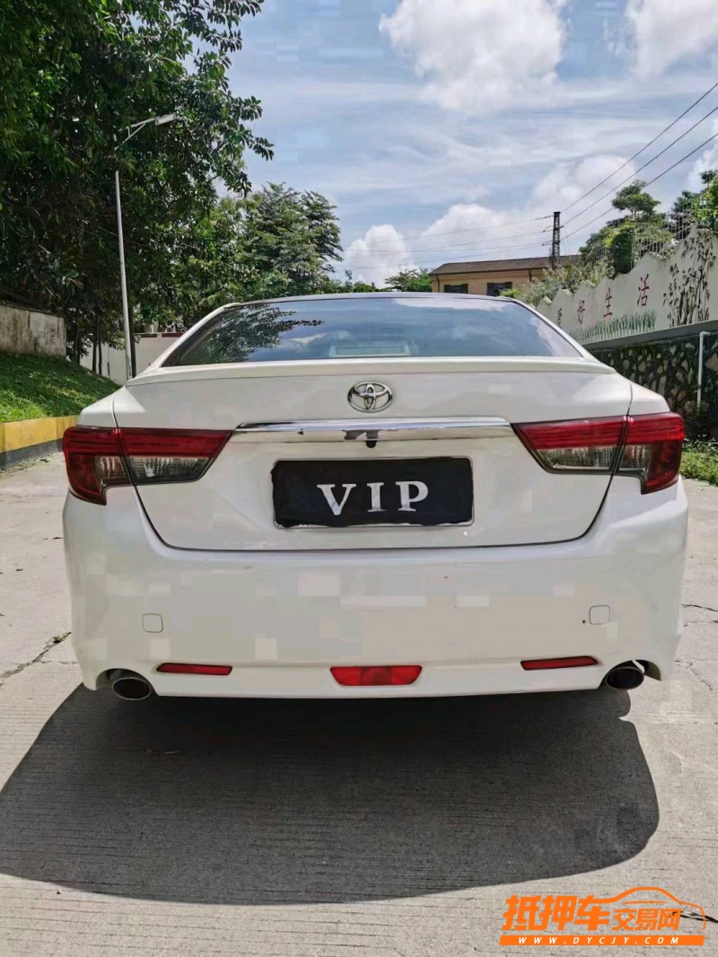 东莞14年丰田锐志9