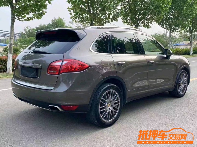 南通12年保時捷卡宴5