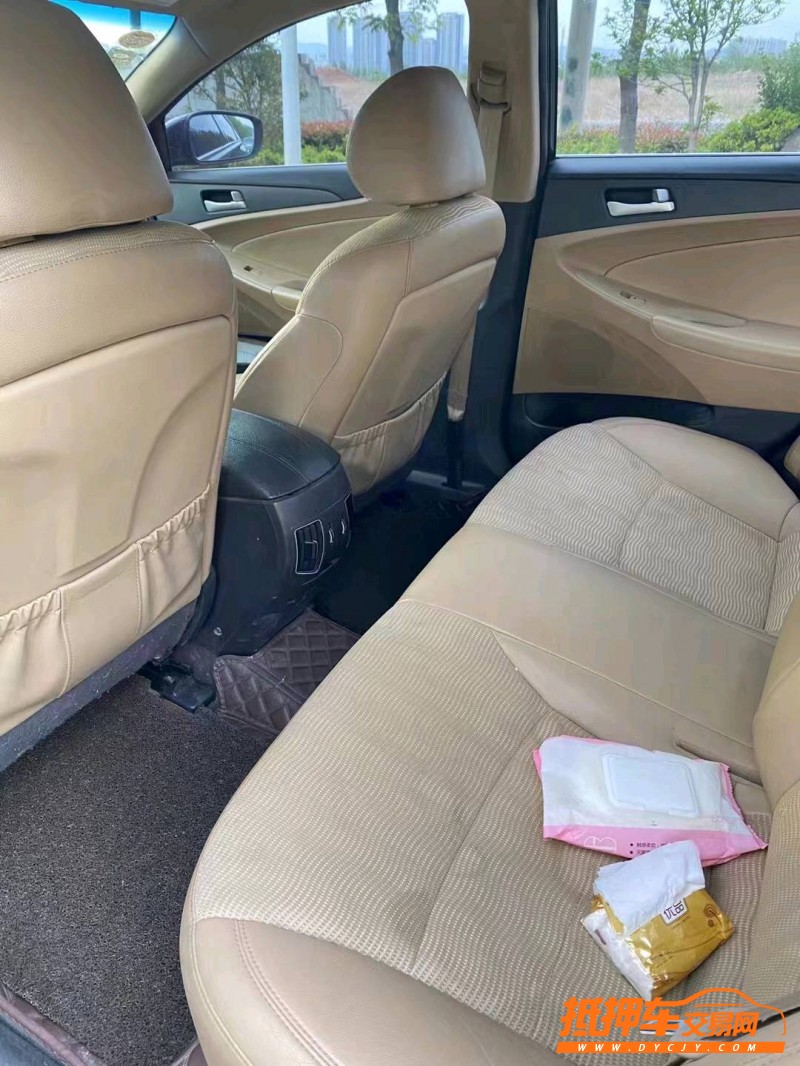 徐州13年现代索纳塔八4