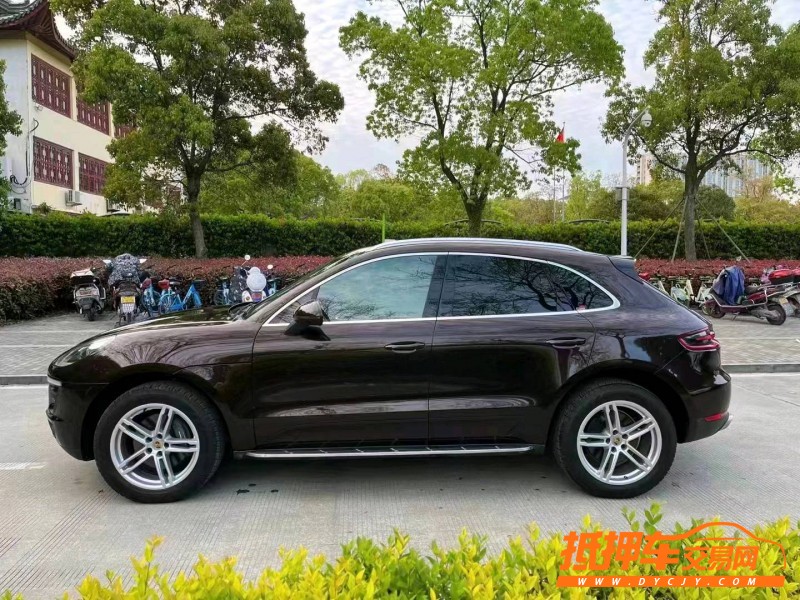 金華14年保時捷Macan3