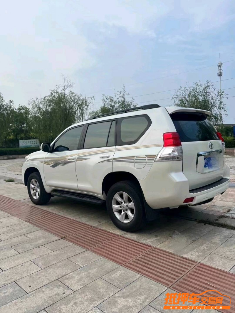 潍坊11年丰田普拉多3