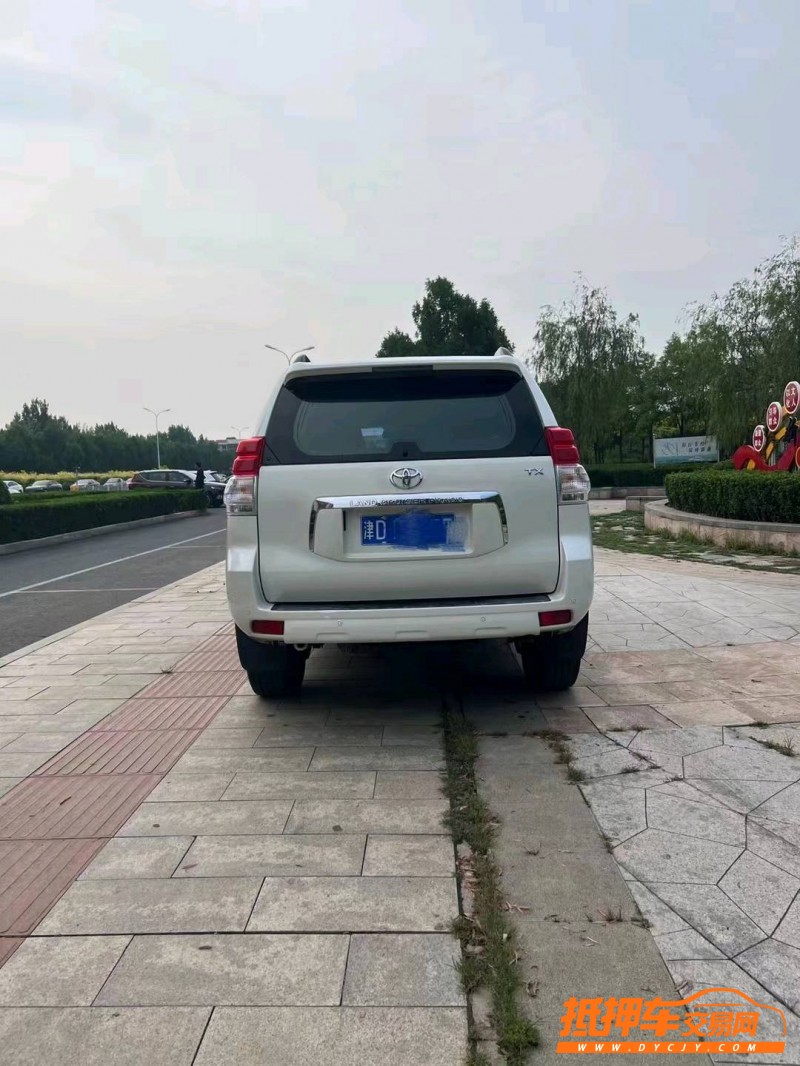 潍坊11年丰田普拉多1