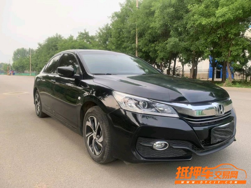 邢台17年本田雅阁7