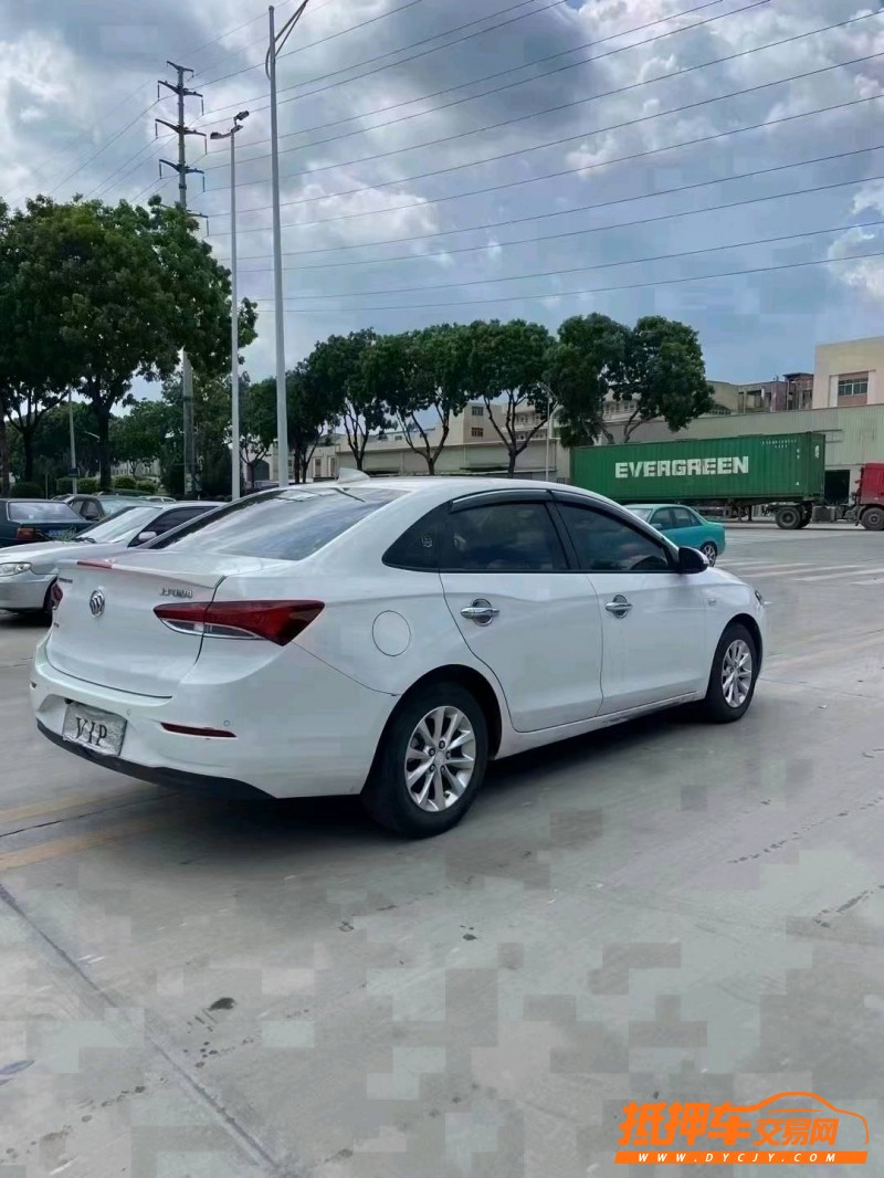 东莞18年别克英朗8