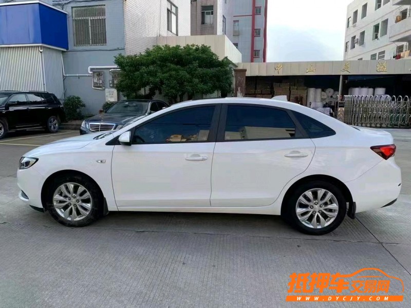 中山19年别克英朗3