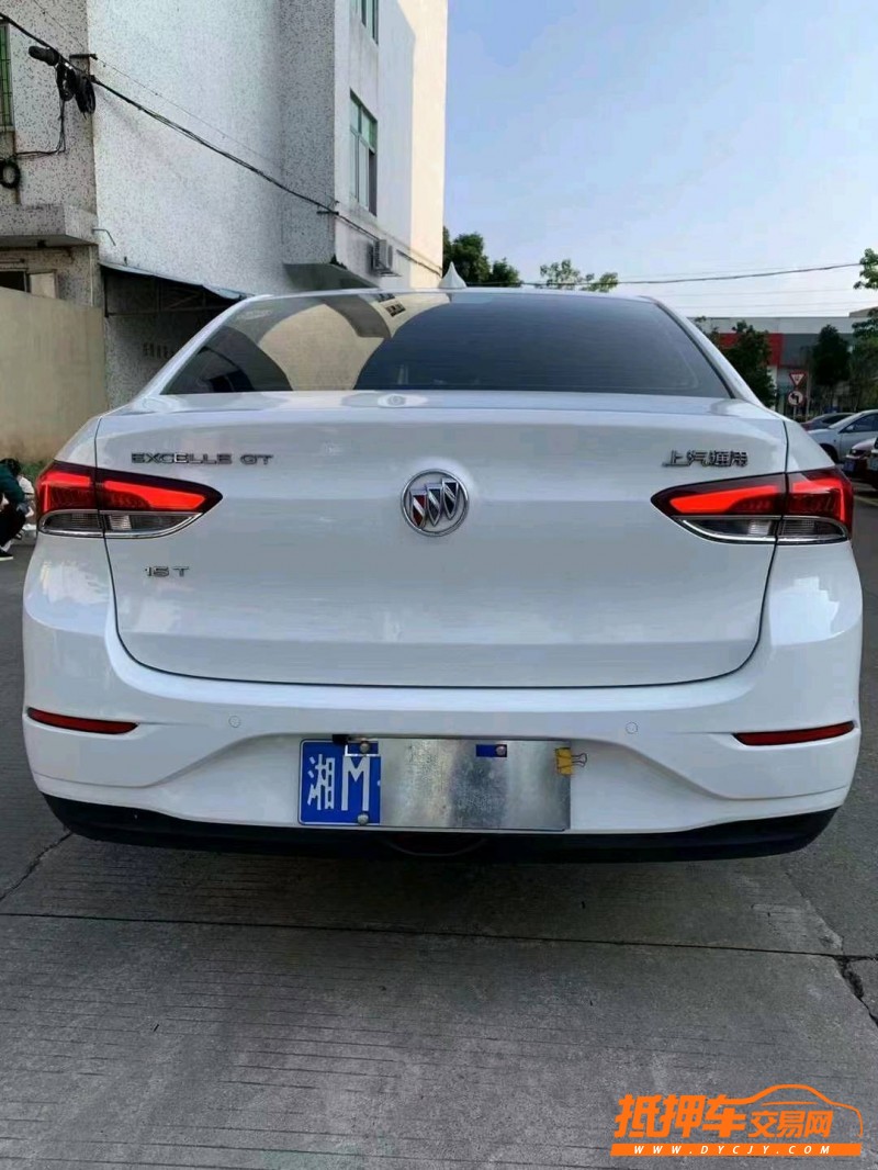 中山19年别克英朗4