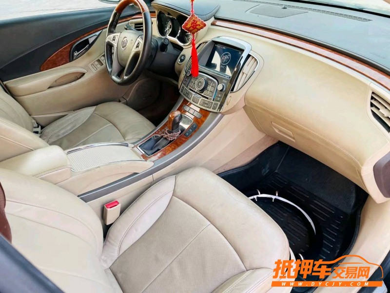 徐州12年别克君越5