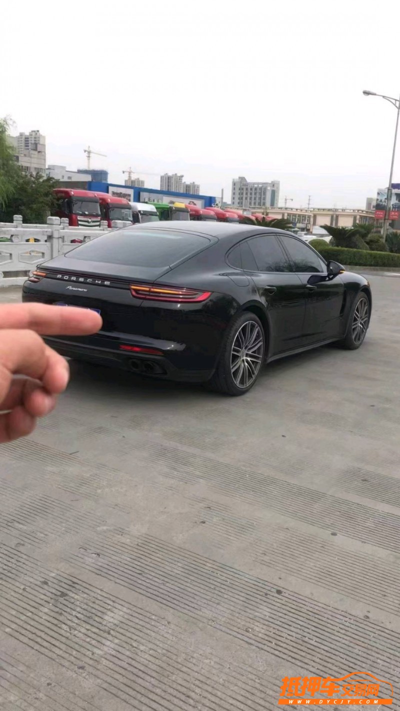 紹興19年保時捷帕拉梅拉5
