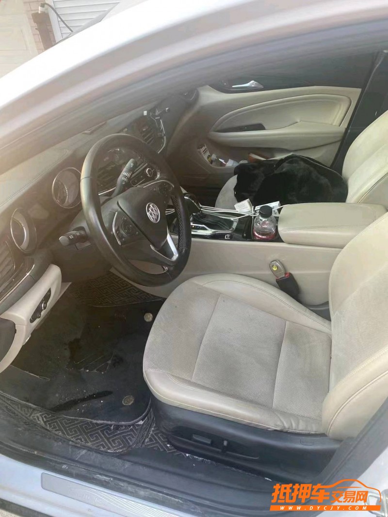 青岛18年别克君威3