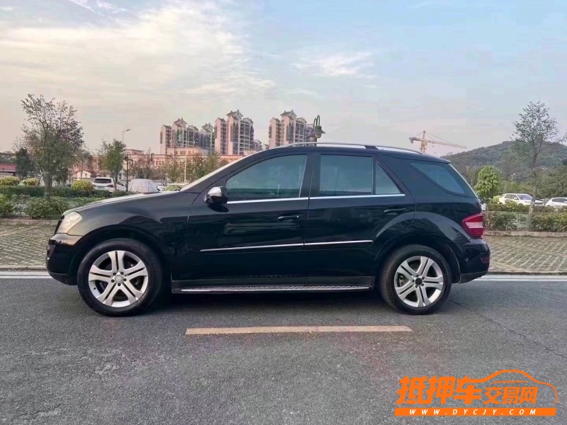 中山09年奔驰ML3