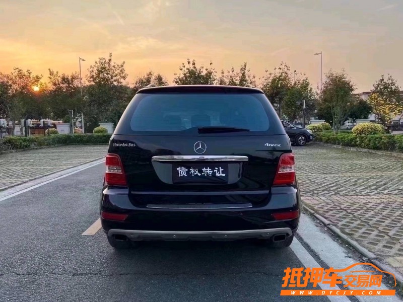 中山09年奔驰ML5