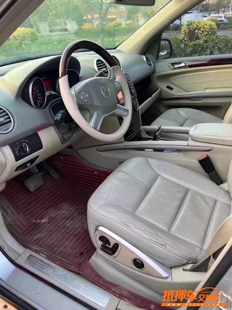 中山09年奔驰ML7